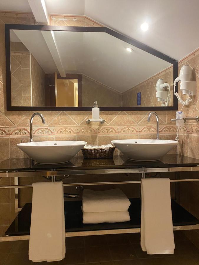 Corzo Hotel Серседілья Екстер'єр фото